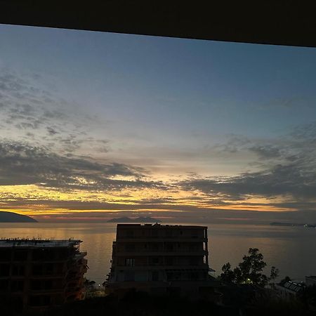 Sea View Apartment Vlorë Exterior foto