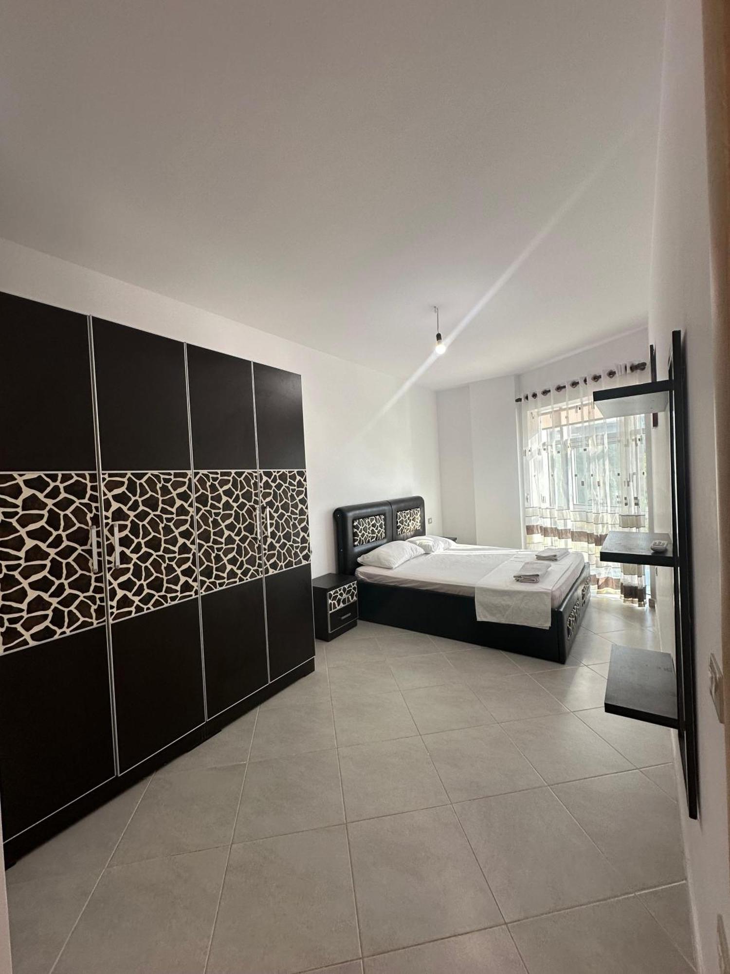 Sea View Apartment Vlorë Exterior foto