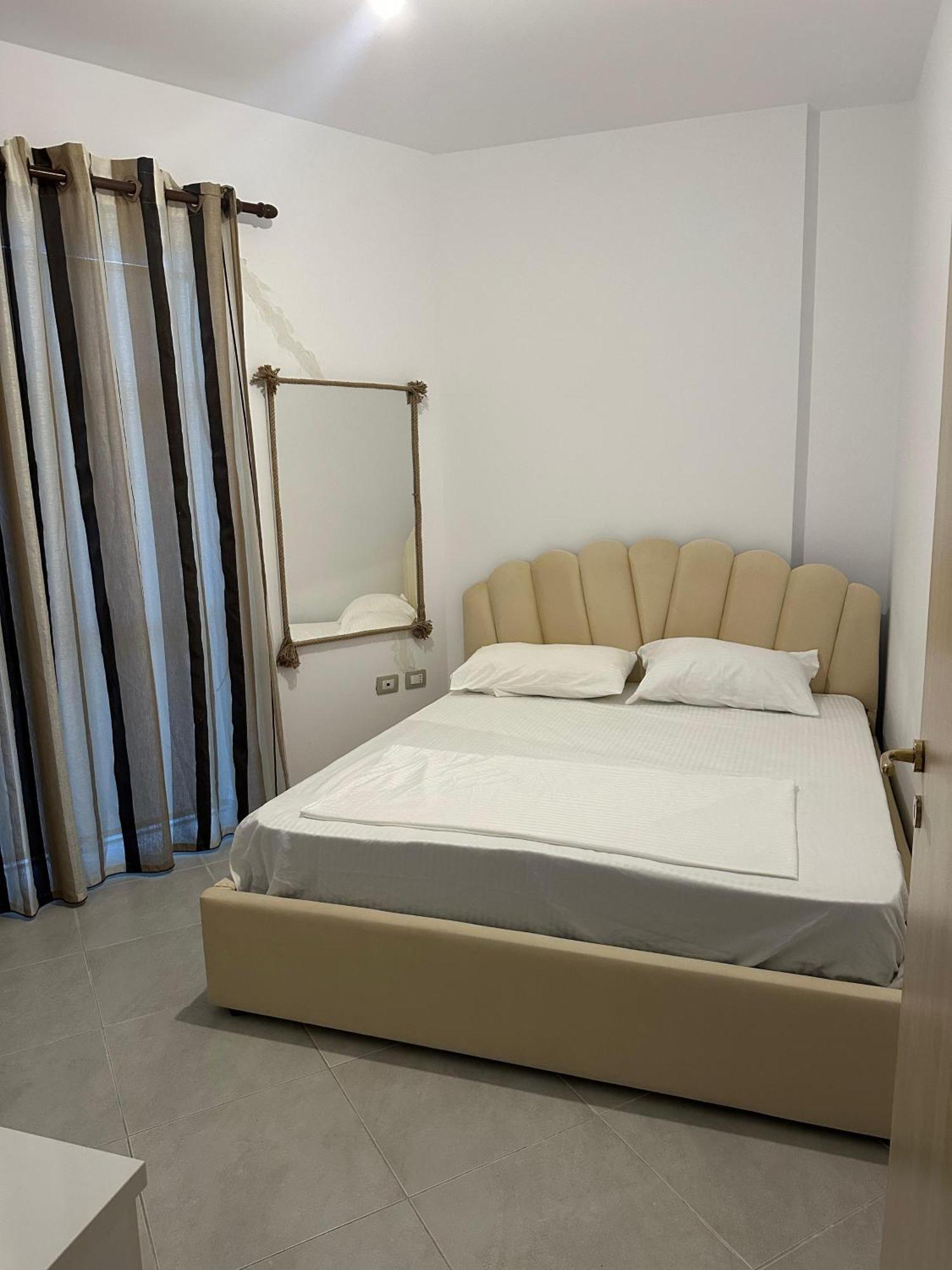 Sea View Apartment Vlorë Exterior foto